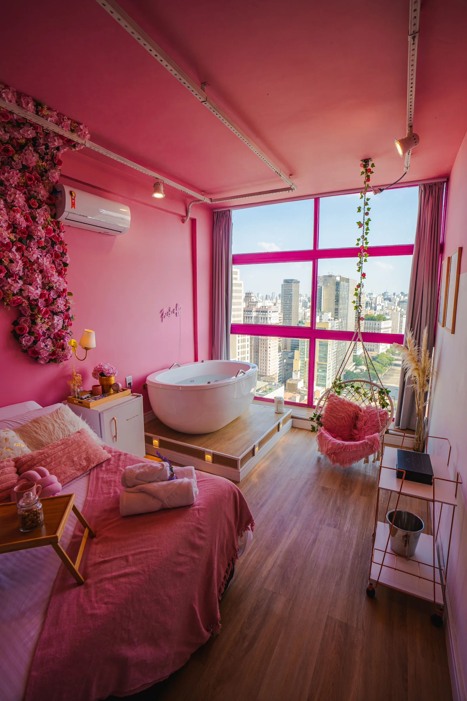 Le Petit Rose — romance parisiense no coração de SP